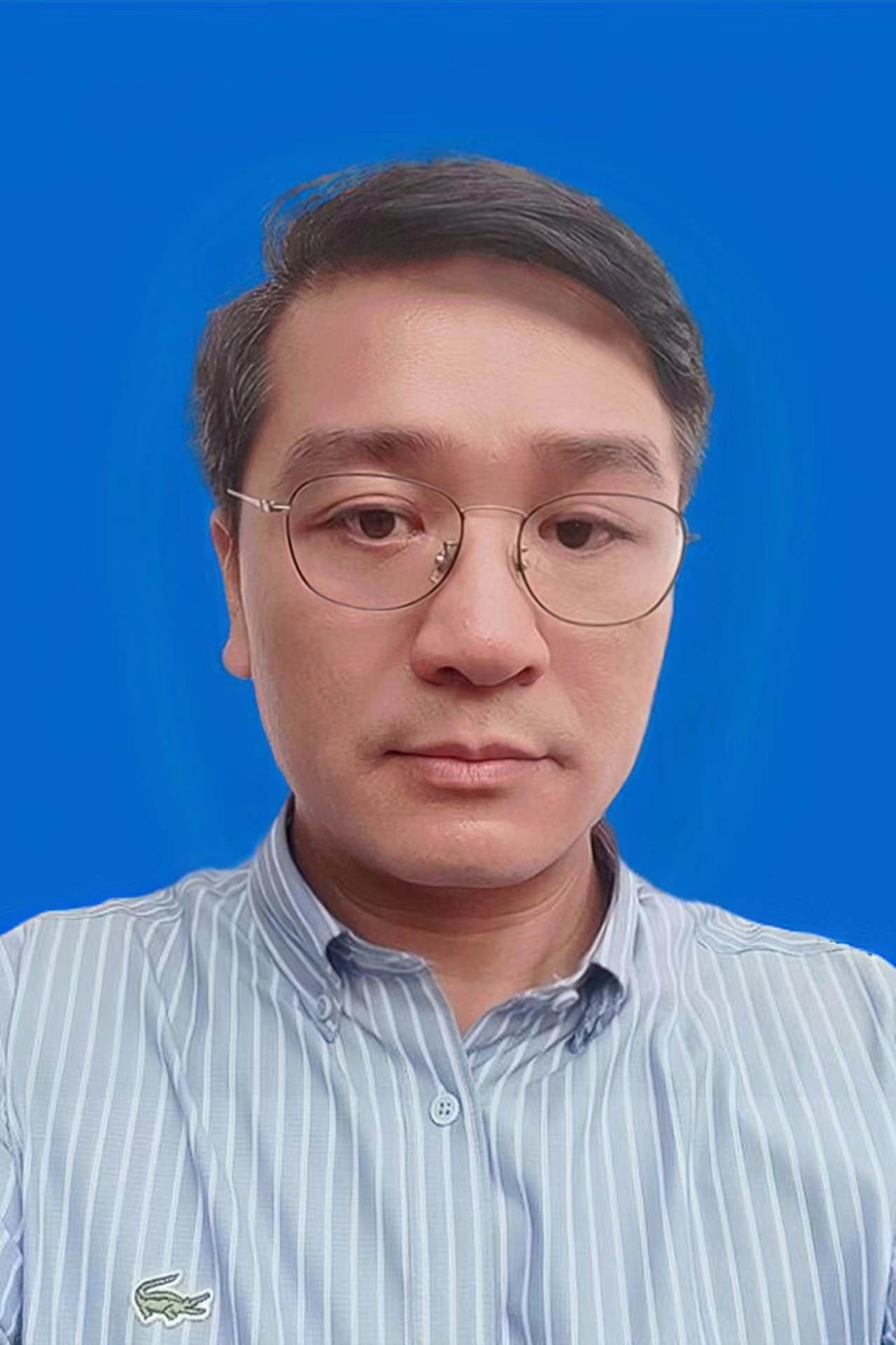 黄利群